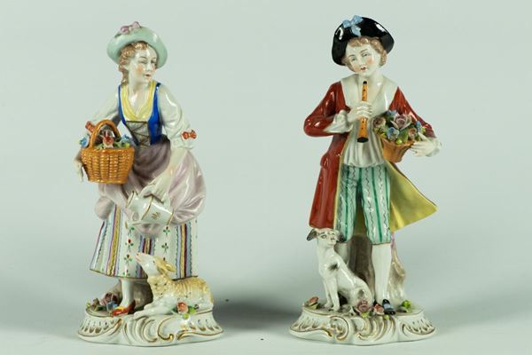 Pair of &quot;Farmers&quot; figurines in Capodimonte porcelain