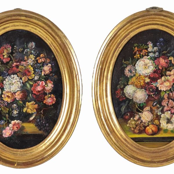 Coppia di miniature ovali "Vasi con mazzi di fiori", dipinte ad olio su rame
