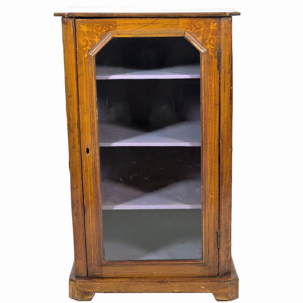 Ancient small Tuscan showcase in walnut, with inlaid top and central glass door