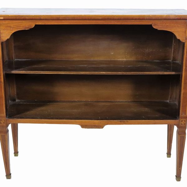Libreria a giorno in noce e bois rose, con intarsi in legno satinato a motivi di volute floreali e anfore con fiori, piano centrale e quattro gambe a tronco di piramide rovesciata