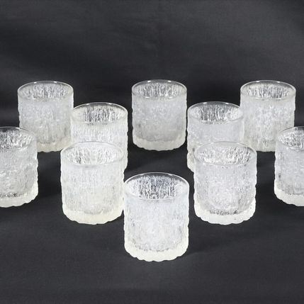 Lot of 18 tumbler glasses in half crystal, worked with a glacé effect