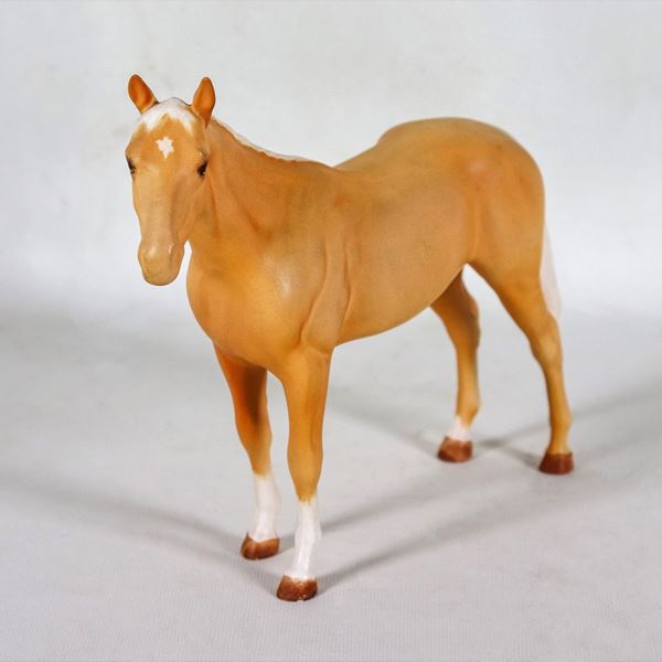 "Foal", small sculpture in porcelain ceramic marked Beswick England