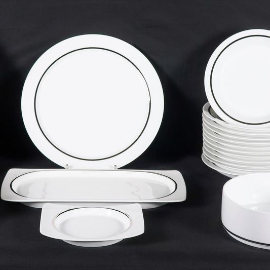 Servizio di piatti in porcellana bianca tedesca con filettature argentate, (41 pz)
