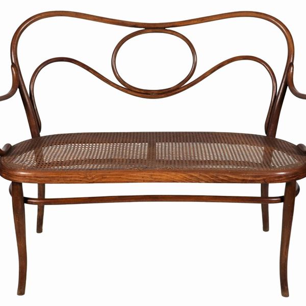 Divano a due posti Thonet Numero 30, in legno di faggio curvato con copertura originale difettata in paglia di Vienna