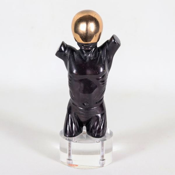 "Male torso", small contemporary art sculpture in burnished and gilded bronze, round Plexiglas base