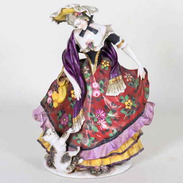 "Dama con gattino", scultura in porcellana policroma Capodimonte