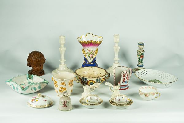 Lot in porcelain, ceramic and wood