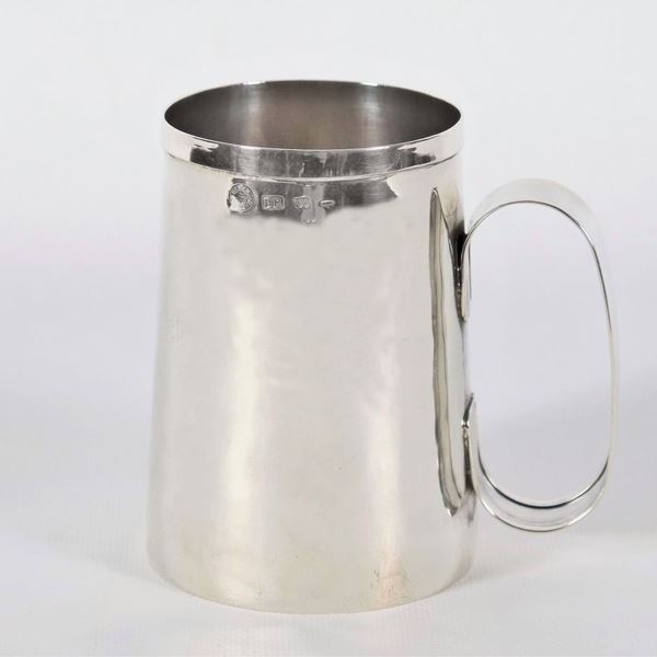 Small hammered silver mug, gr. 150