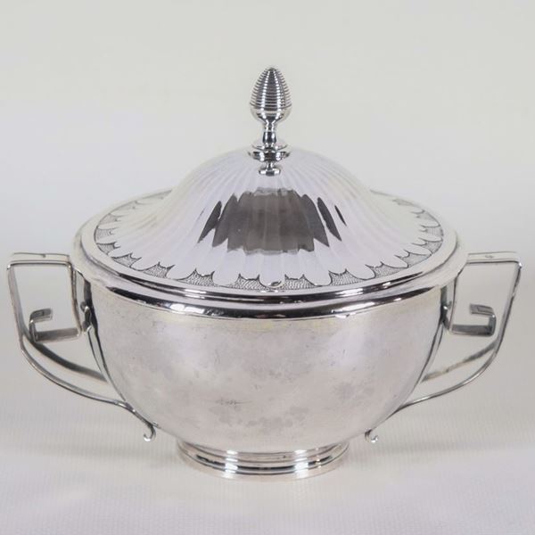 Ancient sugar bowl in chiselled and embossed silver with two curved handles, slight dents, gr. 320