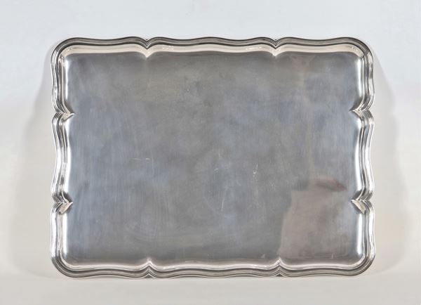 Large rectangular silver tray with curved and embossed edge, gr. 4270