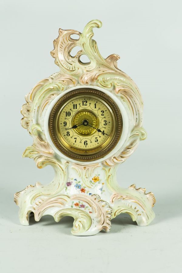 Orologio da tavolo in porcellana
