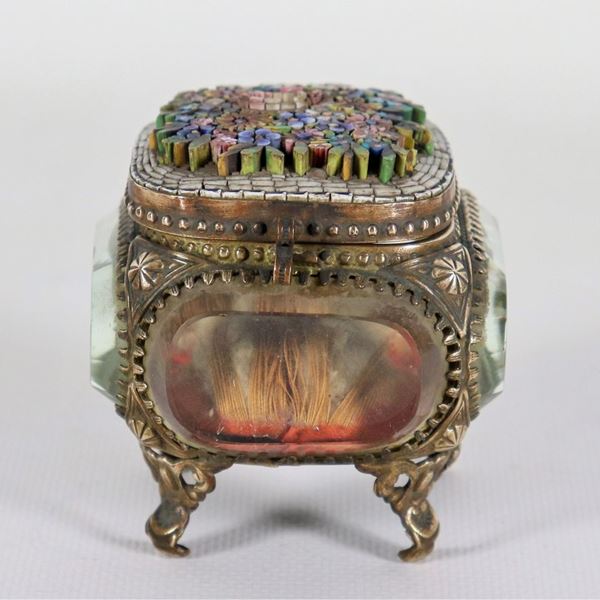 Ancient small French casket in crystal and gilded metal, with lid covered with micromosaic with defective flowers