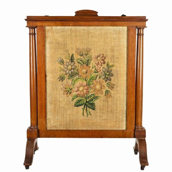 Antique Tuscan fire screen in walnut with liftable panel in fabric embroidered with flower motifs