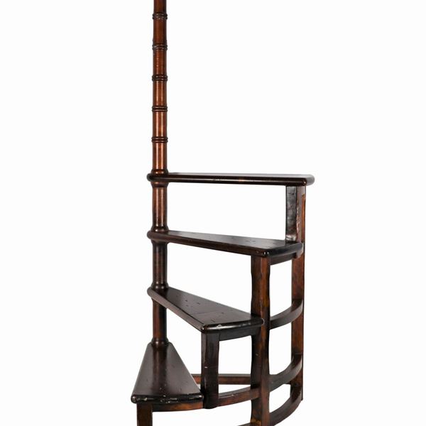 Mahogany library ladder with four steps and turned central post