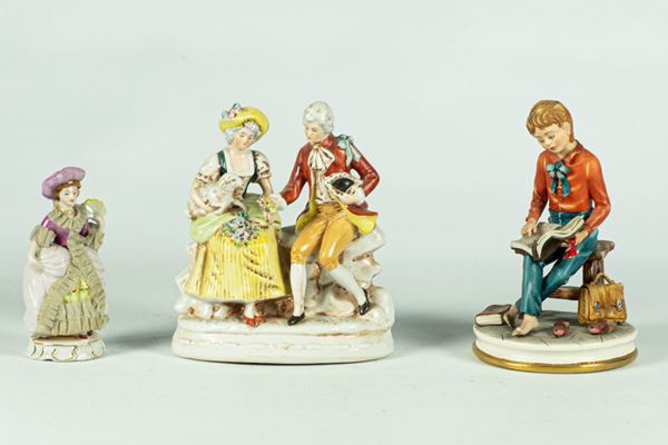 Lot in polychrome porcelain