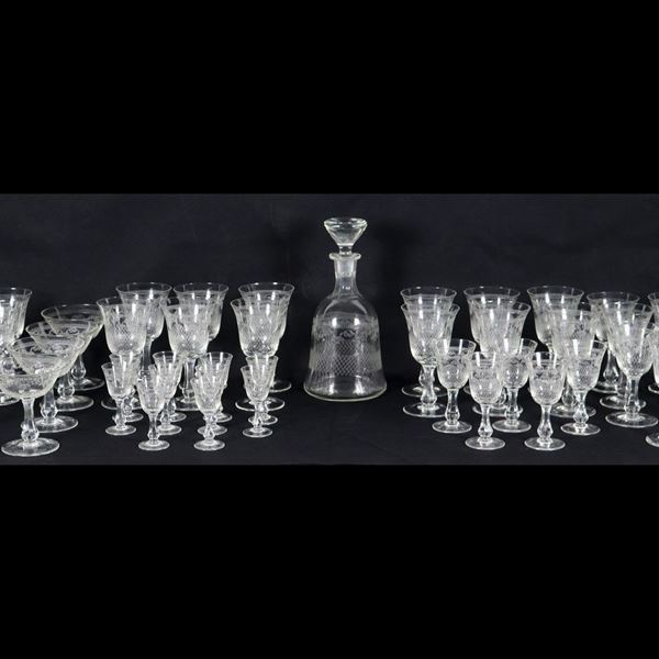 Antique crystal glass set, engraved with floral and geometric scroll motifs (42 pcs)