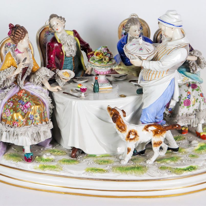 "Il pranzo dei nobili", antico grande gruppo in porcellana Capodimonte