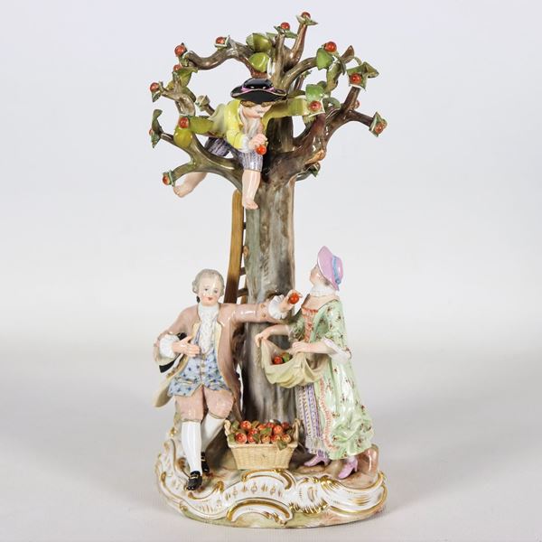 "The Apple Harvest", group in polychrome porcelain from Meissen