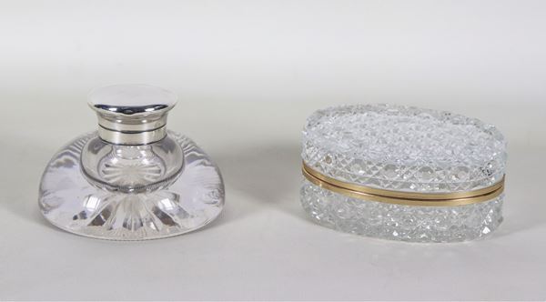 Lot of an oval box in worked crystal and an inkwell in silver and crystal, stamps Birmingham 1918