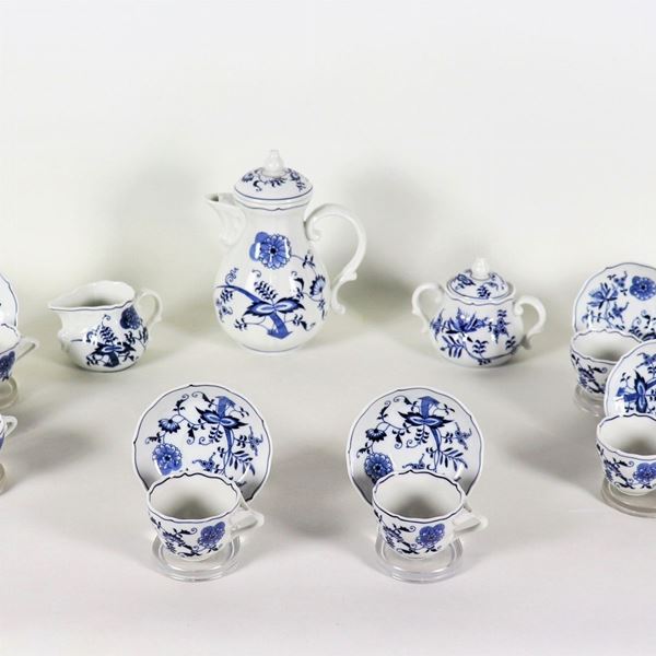 Servizio da caffè in porcellana Blue Danube, con decoro cipolla in blu cobalto su fondo bianco (15 pz)