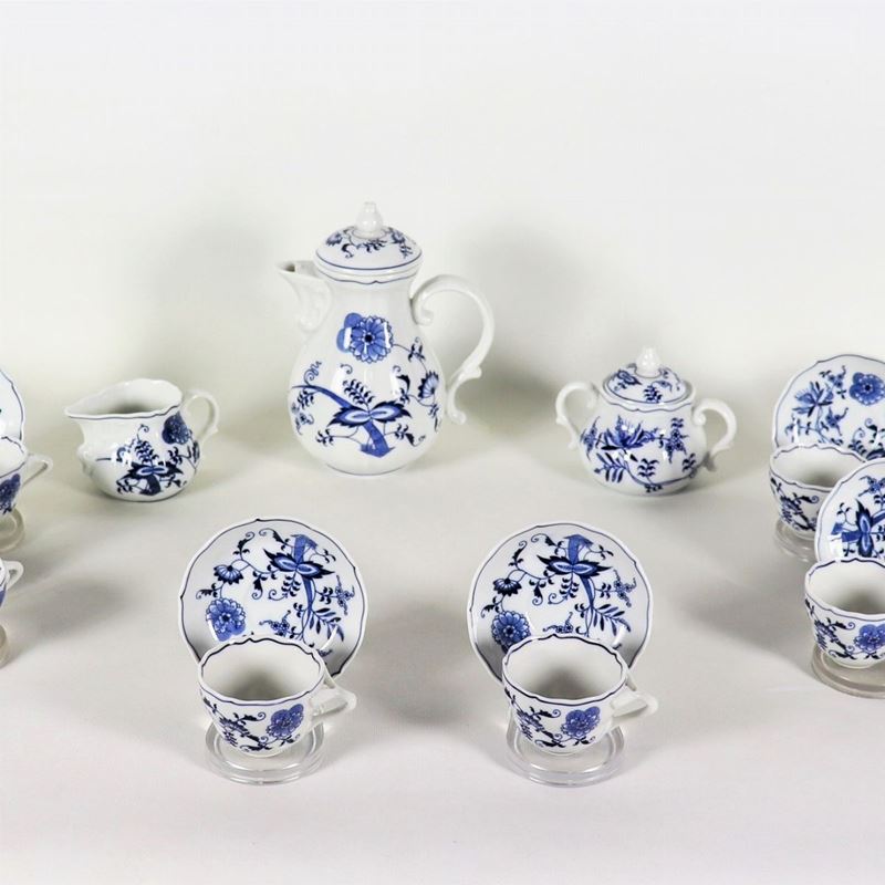 Servizio da caffè in porcellana Blue Danube, con decoro cipolla in blu cobalto su fondo bianco (1...