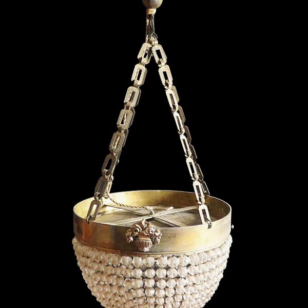 Basket chandelier in golden metal with beads, chain support, 3 lights