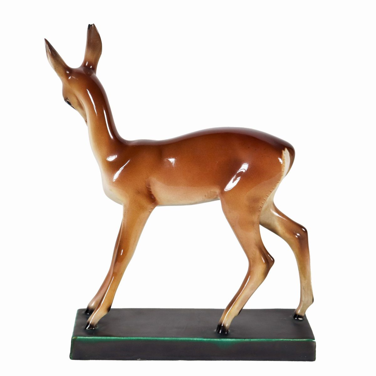 "Cerbiatto", scultura Liberty in ceramica porcellanata e smaltata, piccolo difetto a un orecchio