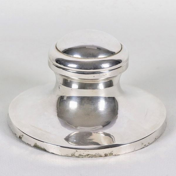 Round silver inkwell