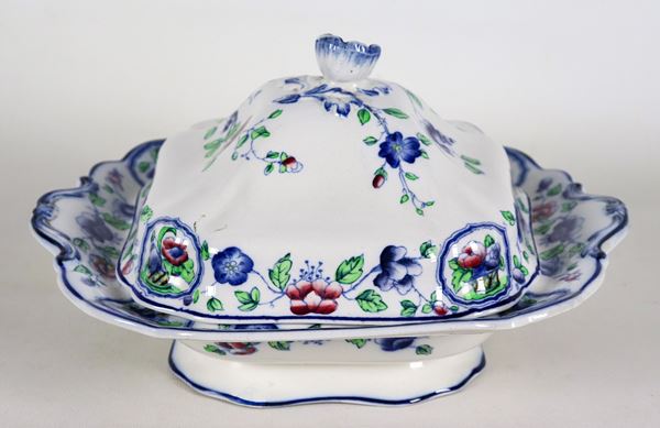 English tureen in glazed earthenware, with polychrome decorations with floral motifs