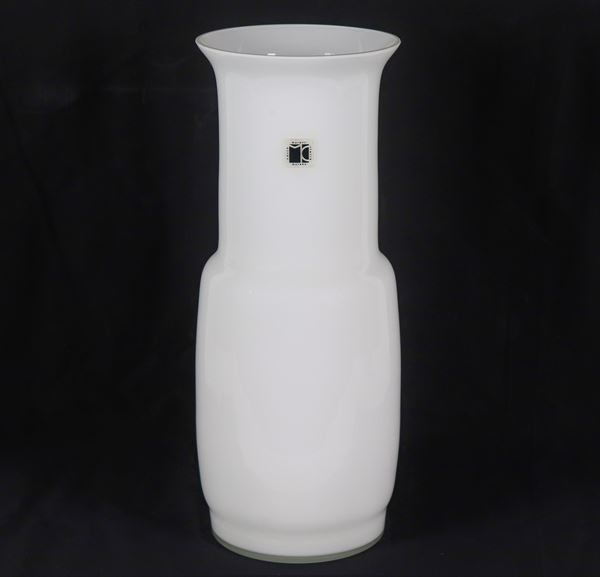 Murano blown glass vase in latex colour