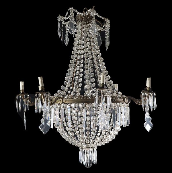 Grande lampadario in bronzo con serie di prismi e pendagli in cristallo, 8 luci