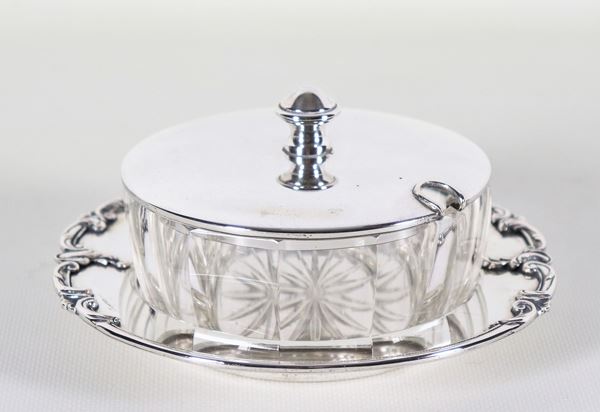 Formaggiera in argento cesellato con vaschetta in cristallo, gr. 260