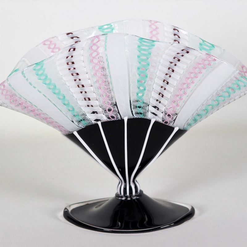 Fulvio Bianconi, Venini Murano 1948-1950 ca., vaso a ventaglio in vetro soffiato ad incalmo, con ...