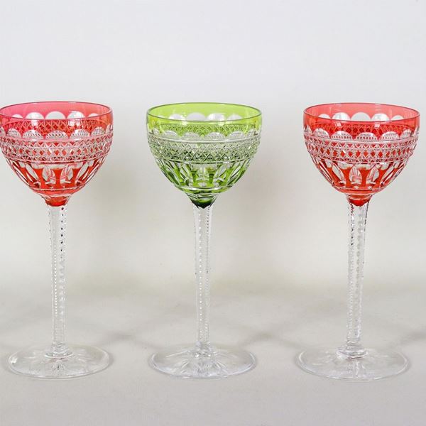 Lot of five diamond-pointed Bohemian crystal goblet glasses, various colours  - Auction Timed Auction - FINE ART, ANTIQUE FURNITURE AND PRIVATE COLLECTIONS - Gelardini Aste Casa d'Aste Roma