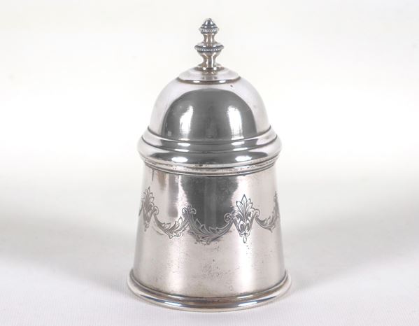 Zuccheriera in argento cesellato a motivi di volute floreali, gr. 240