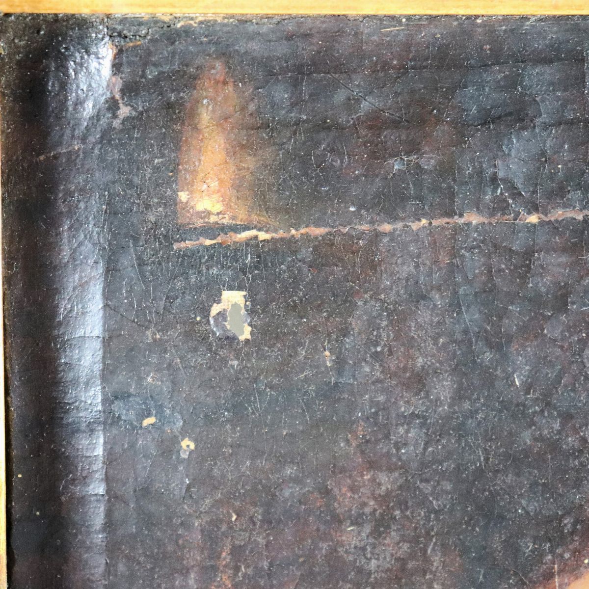 "Il riposo di Venere con amorino", piccolo dipinto ad olio su tela in antica cornice in legno dor...