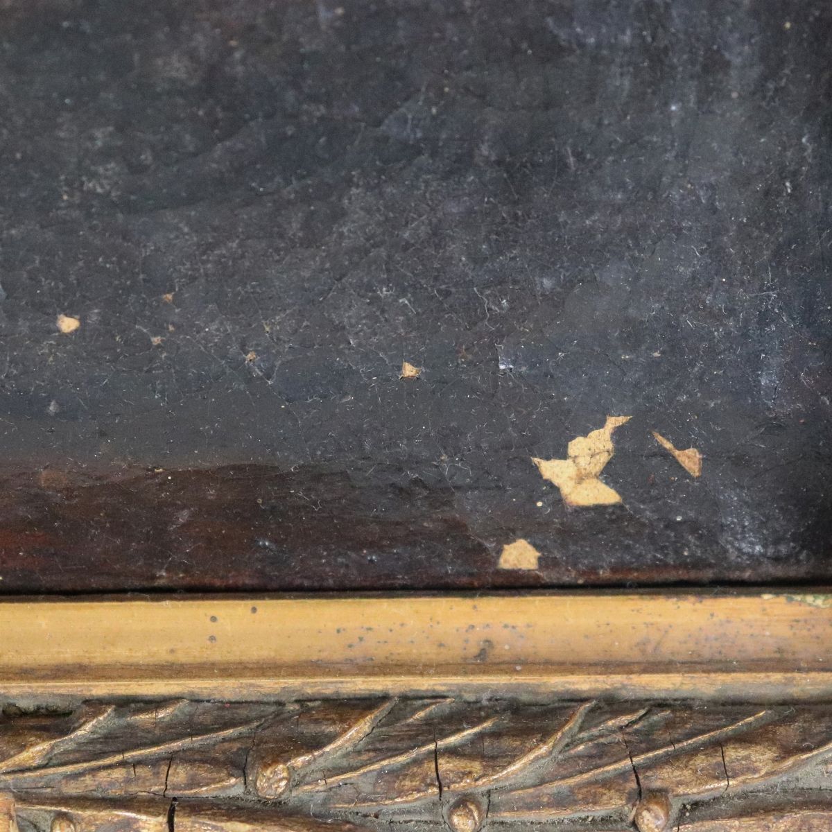 "Il riposo di Venere con amorino", piccolo dipinto ad olio su tela in antica cornice in legno dor...
