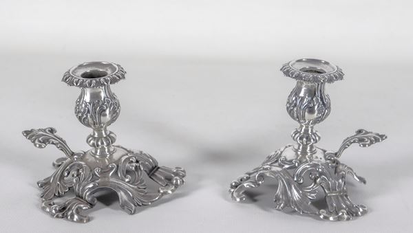Pair of antique Russian lies in chiselled and embossed silver with Louis XIV motifs, gr. 430