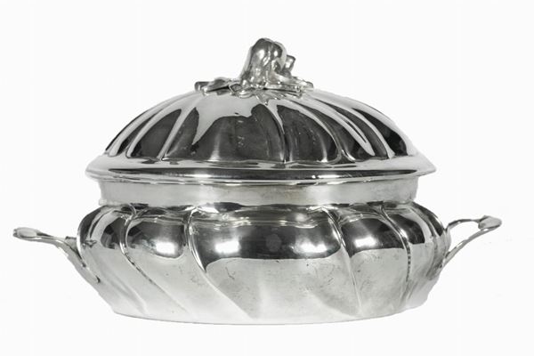 Zuppiera in argento a due manici