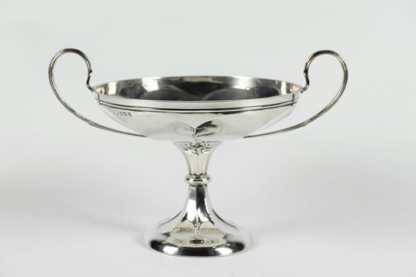 Cup with two handles in silver, George V era