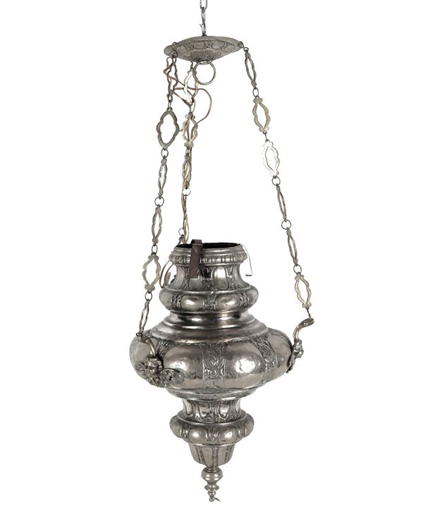 Ancient Roman ceiling lantern in silvered copper, embossed and chiseled with Louis XIV motifs, 1 light  - Auction Timed Auction - FINE ART, ANTIQUE FURNITURE AND PRIVATE COLLECTIONS - Gelardini Aste Casa d'Aste Roma