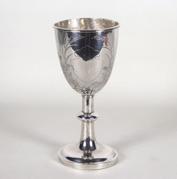 Ancient Chinese silver chalice cup with oriental floral engravings, gr. 240