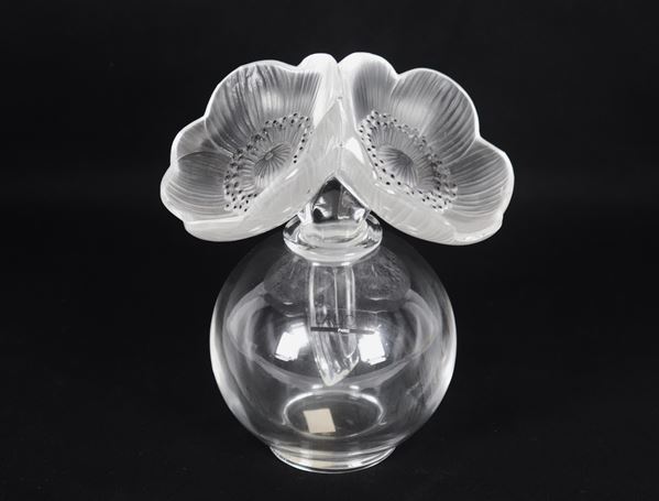 "Vase deux anemones" in French crystal by Lalique