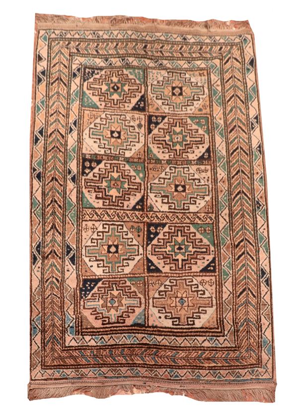 Tappeto persiano Karahakh a disegni geometrici su fondo avana e marrone, M 2,64 X 1,64