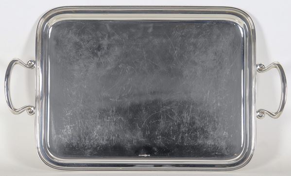 Rectangular silver tray with two shaped handles and chiselled edge, gr. 1230