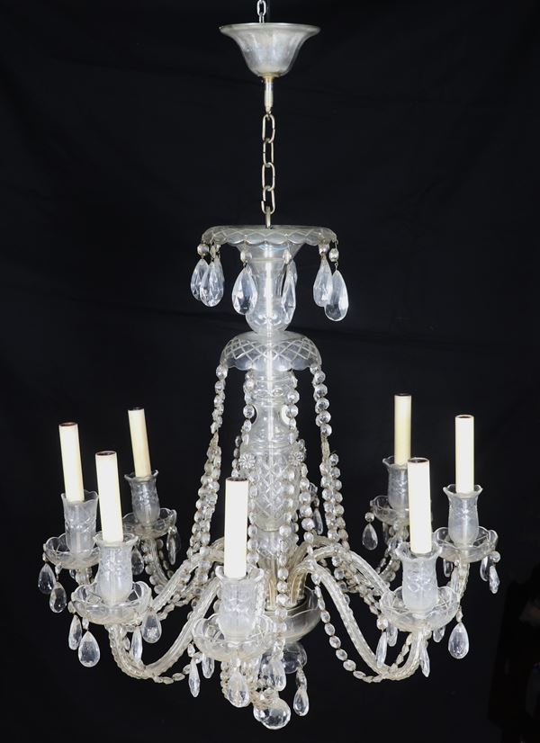 Lampadario in cristallo con prismi e calatine perlinate, 8 luci