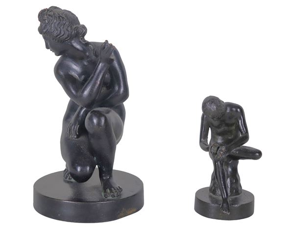 Lotto di due piccole sculture in bronzo ”Venere e Discobolo"
