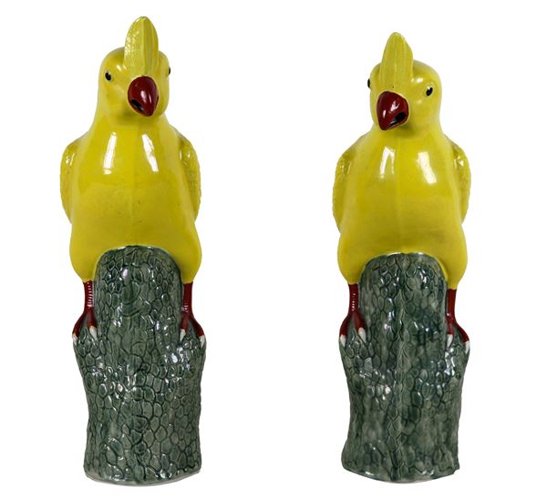 "Parrots", pair of polychrome porcelain sculptures