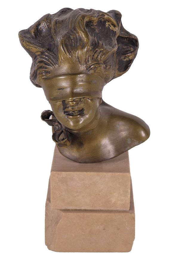 Vincenzo Aurisicchio - Firmato. "La Dea Bendata", piccolo busto in bronzo, base in marmo difettata