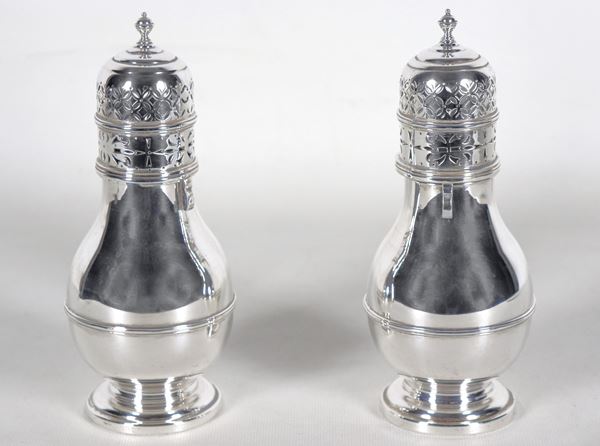 Pair of chiseled and embossed silver sugar shakers, gr. 470